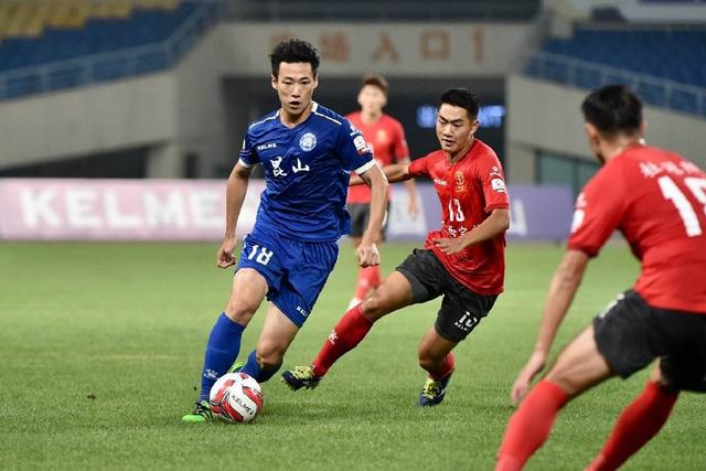 欧会决赛-水晶宫1-0巴列卡诺 队史首夺欧战冠军+2年3冠